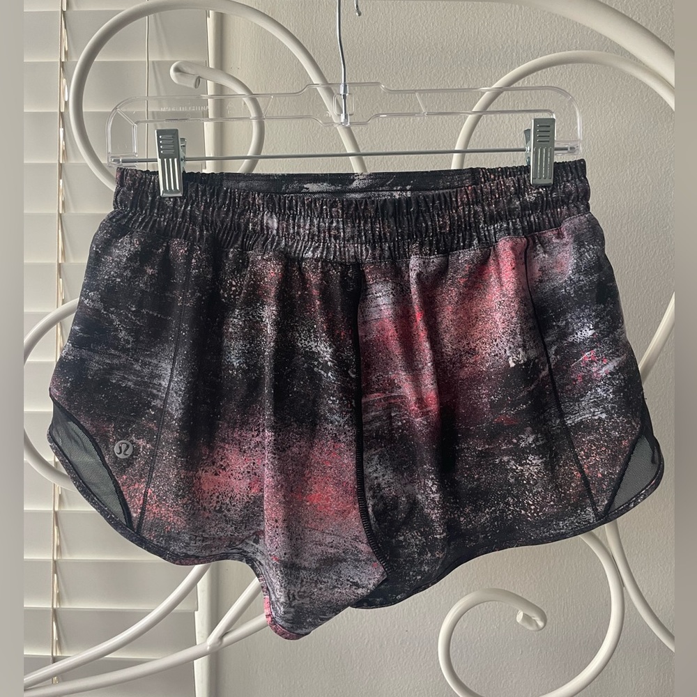 Lululemon Hot Shorty Shorts
